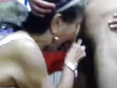 બીચ પર બીપી વીડીયો આપો સરસ handjob